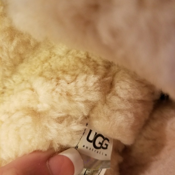 Authentic Ugg boots, size 7 black - Picture 7 of 8